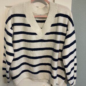 Hollister Coastal/Nautical Navy & Cream Pullover Knit Sweater